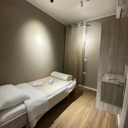 Novs Apartment3 酒店 Gjirokastër